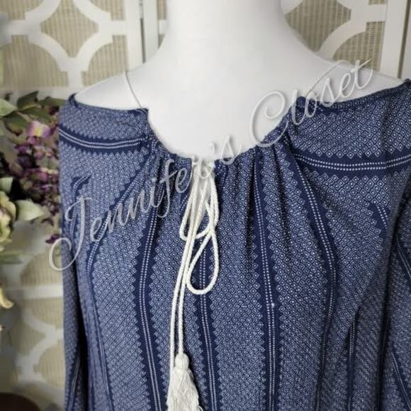 Romeo & Juliet Couture Blue Cold Shoulder Fringe Tassel Tie Boho Top Size L - Picture 2 of 13